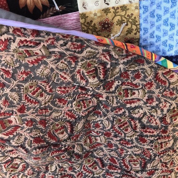 Patch work quilt hand made 44x66 - Picture 12 of 14